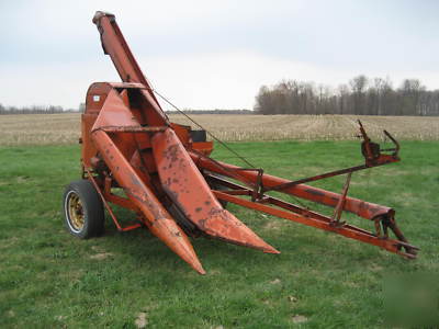 United farm tools corn picker - same as oliver no. 5