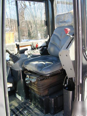 Bobcat 335 excavator kubota diesel rubber track heat