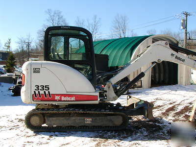 Bobcat 335 excavator kubota diesel rubber track heat