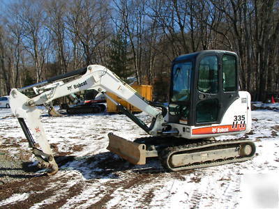 Bobcat 335 excavator kubota diesel rubber track heat