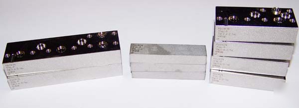 Lot of 9 fujikin stainless steel c-seal fittings cwlv-4