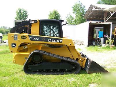 John deere 2008 skid steer CT332 ***only 172.5 hours***