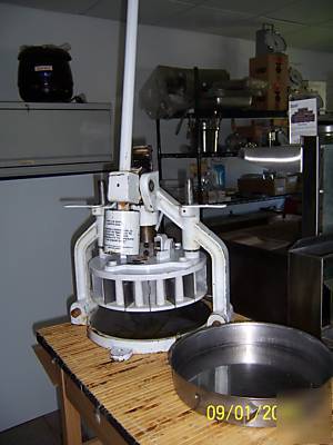 Fleetwood dms-30 dough divider (30 separate pieces)