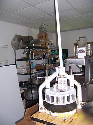 Fleetwood dms-30 dough divider (30 separate pieces)