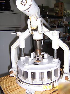 Fleetwood dms-30 dough divider (30 separate pieces)
