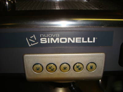 Nuova simonelli aurelia plus 3 group espresso machine 