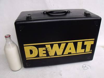 A superb dewalt DW625E plunge router with case * 240V *