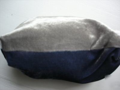 Ergonomic mouse wrist rest