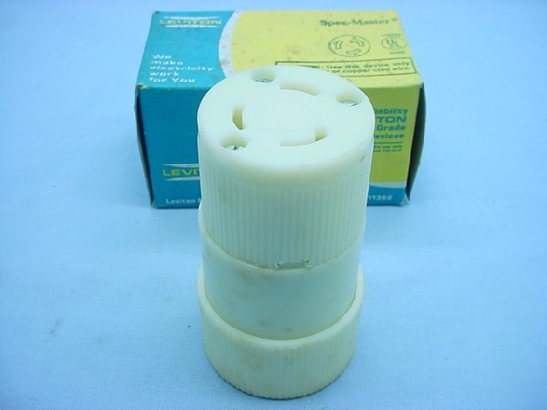 Leviton non-nema locking connector plug 30A 125/250V