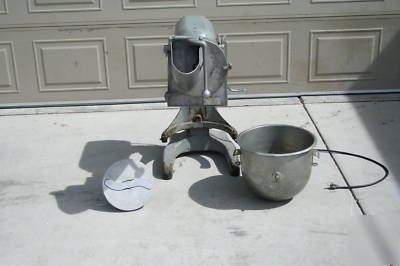 Hobart a-200 20 qt quart mixer with A200 attachments