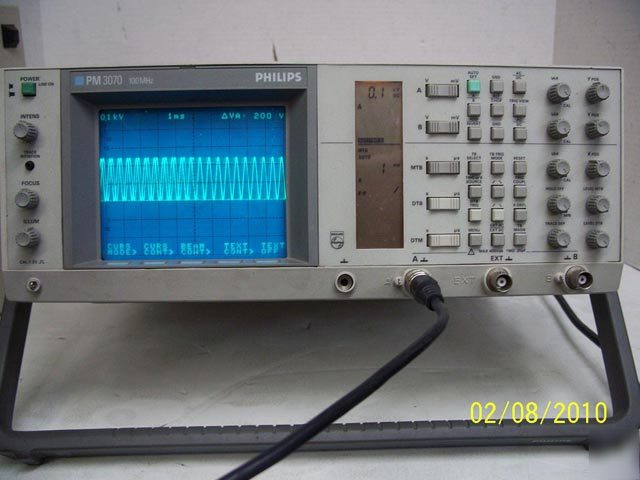 Philips / fluke PM3070 oscilloscope 100MHZ auto set 