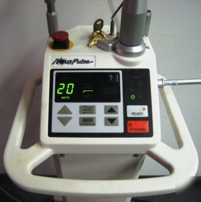 2007 lumenis/luxar lx-20SP novapulse 20 watt CO2 laser