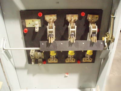 Ge 800 amp 600 volt disconnect switch w/ fuses 3 phase
