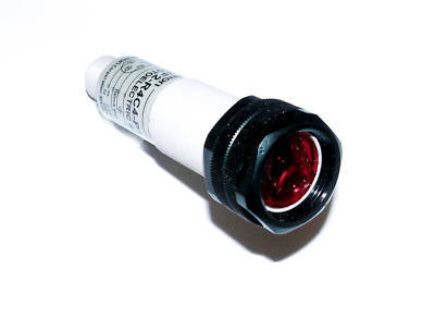 New omron E3F2-R2B4-P1 retro reflective sensor ..sale