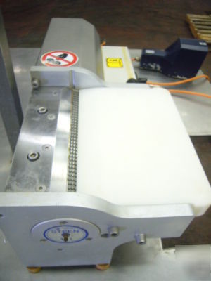 Fish skinning station by skeen model 111 with ss table