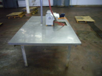 Fish skinning station by skeen model 111 with ss table