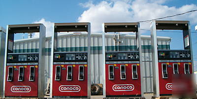 Wayne fuel dispensers w/card readers - 1/V390D4